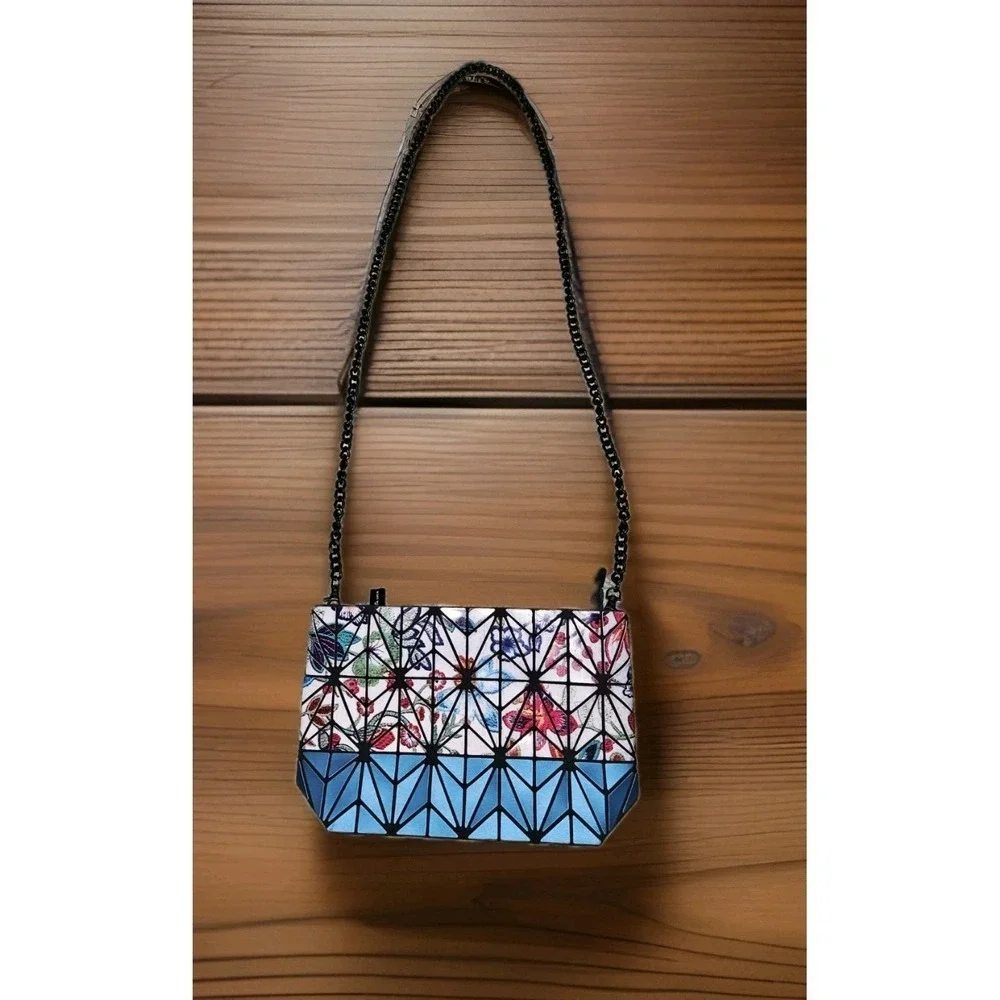 PATRIZIA‎ LUCA Floral and Blue Geometric Purse/Handbag w/Chain Strap EUC